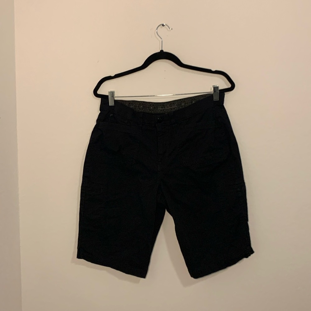 Gloria Vanderbilt black cargo shorts